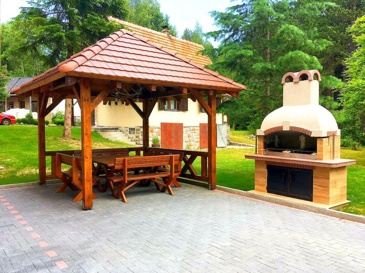 Lovac Apartment